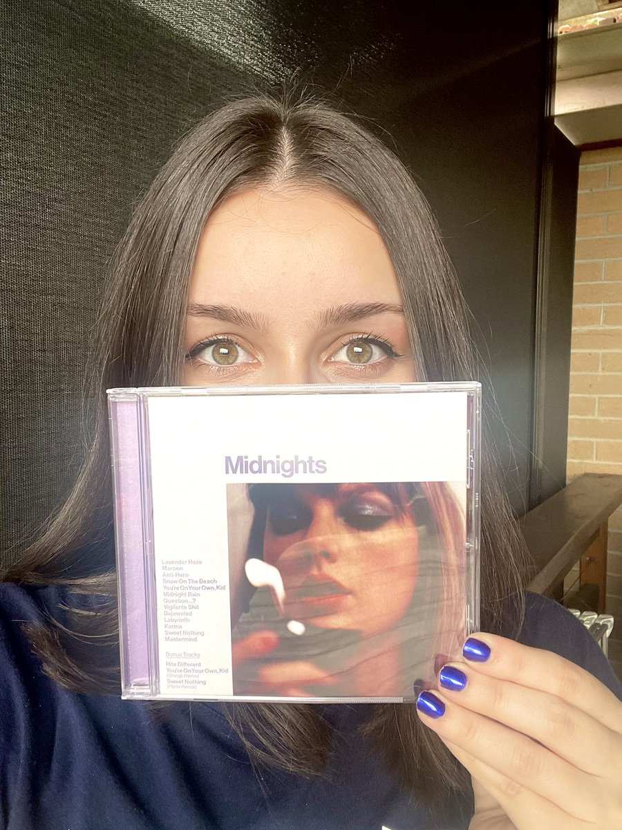 AngeTooWell's tweet photo. Another album another profile pic! Been on this bird app for a while now. #TSmidnightTS https://t.co/XjLqkQ1xMU