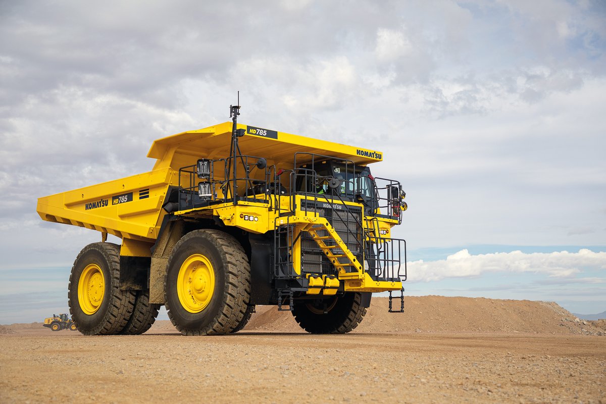 Komatsu_NZ's tweet photo. The Komatsu HD785-8 rigid dump truck will be on display at our demo area at #bauma
Come and visit Komatsu at hall C6 and demo area.
October 24-30, Munich.
#komatsunewzealand #komatsubauma #HD785 #creatingvaluetogether #bauma2022 https://t.co/JcHatXTRtV