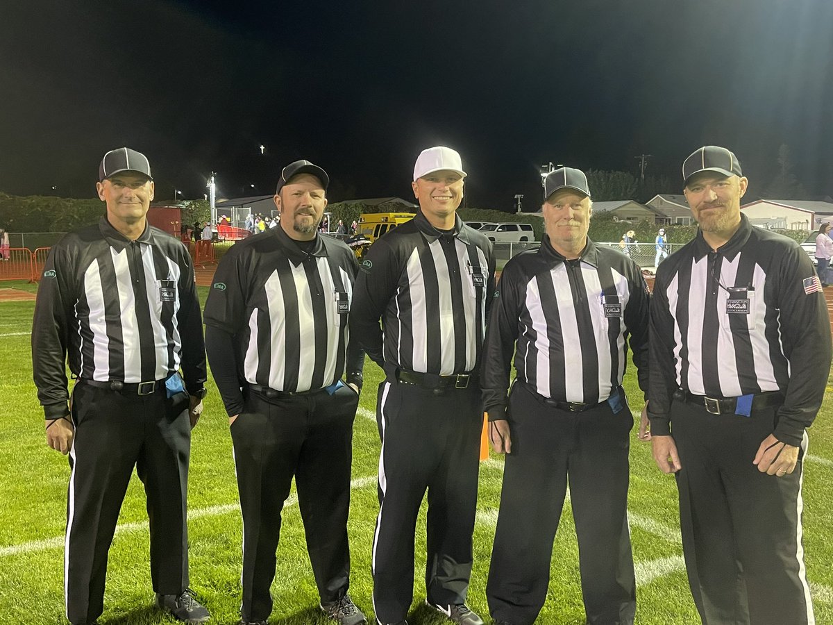 EastmontSports's tweet image. Shout out to our officiating crew for tonight.  Thank you for all your time you give so we can play games ! @woaofficials @wiaawa