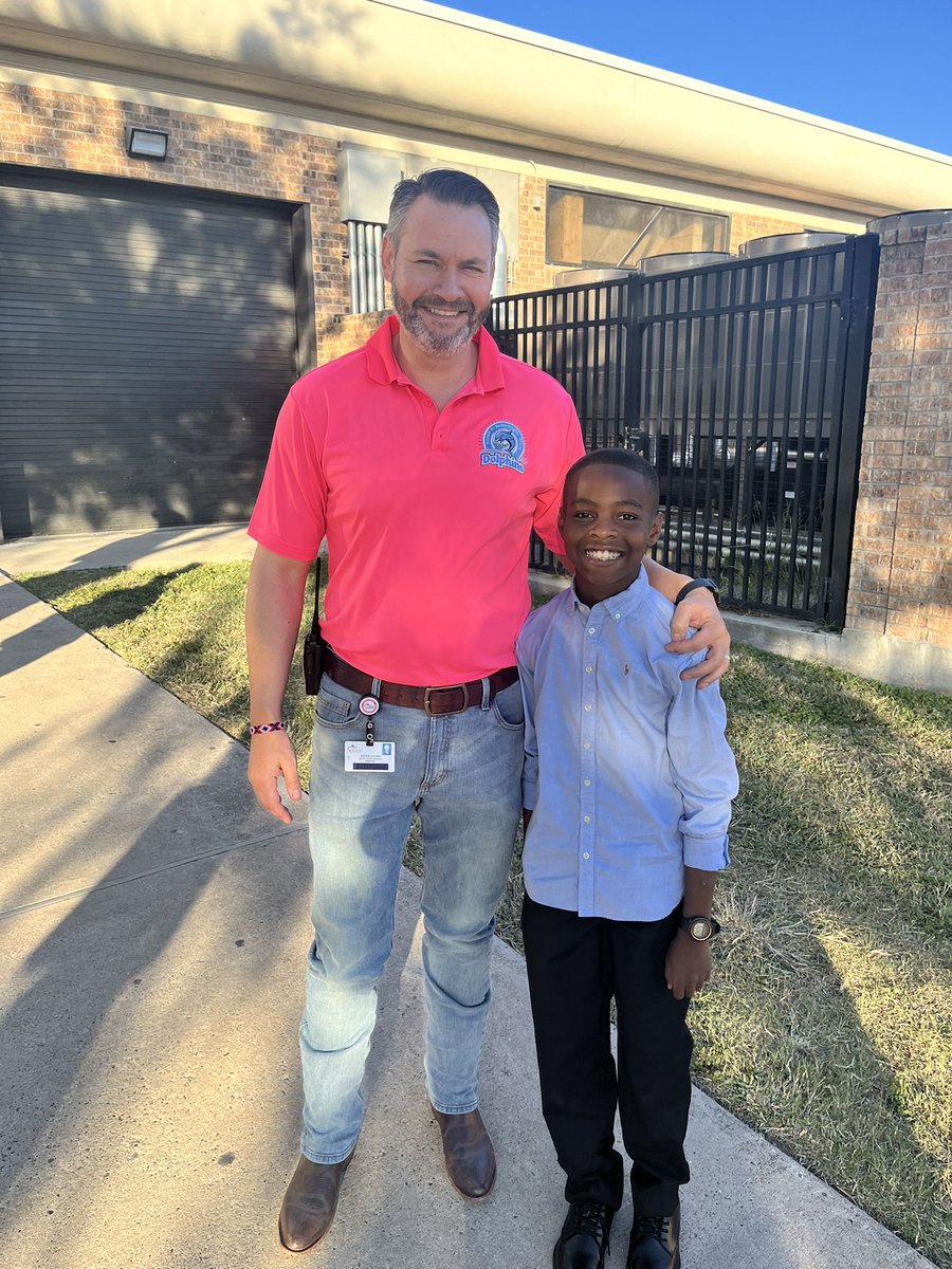 KimEllis23's tweet image. Life happens fast! Before you know it, your kid is attending his 1st MS dance! 😭 He’s secretary of one club, &amp;amp; running for president of another. So proud of my little/big guy! TY @WA_Buck_Hartman for always looking after him! Happy Principals Month! #AllHonors #AllAs #TopReader