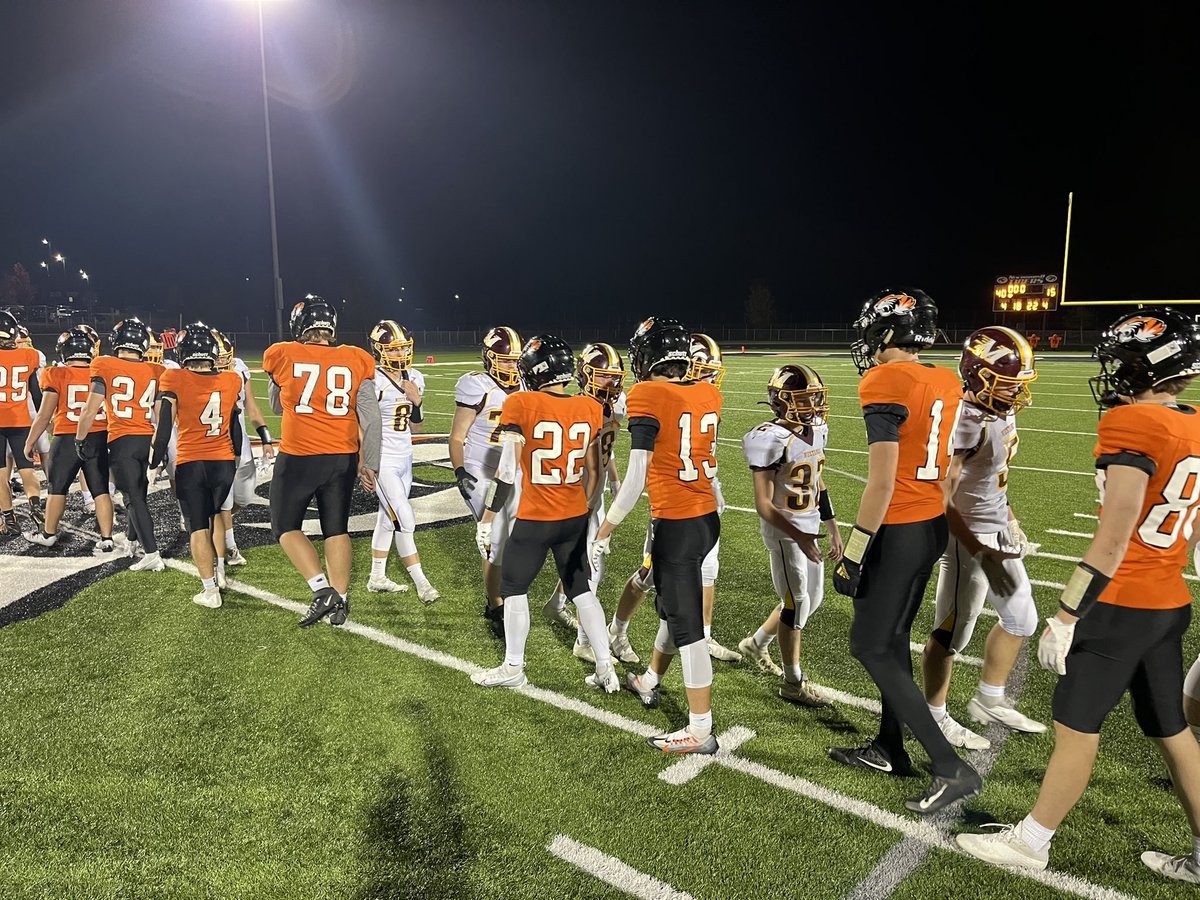 Evan Hong (@evanhong18) on Twitter photo FINAL: New Richmond 40, <a href="/MenomonieFB/">Menomonie Football</a> 15. The Mustangs’ season comes to an end and the Tigers will host West De Pere next Friday night for Level 2. Highlights from this game and more coming at 10 on <a href="/WQOW/">WQOW 18 News</a> #SportsOT18 #wisfb FINAL: New Richmond 40, <a href="/MenomonieFB/">Menomonie Football</a> 15. The Mustangs’ season comes to an end and the Tigers will host West De Pere next Friday night for Level 2. Highlights from this game and more coming at 10 on <a href="/WQOW/">WQOW 18 News</a> #SportsOT18 #wisfb