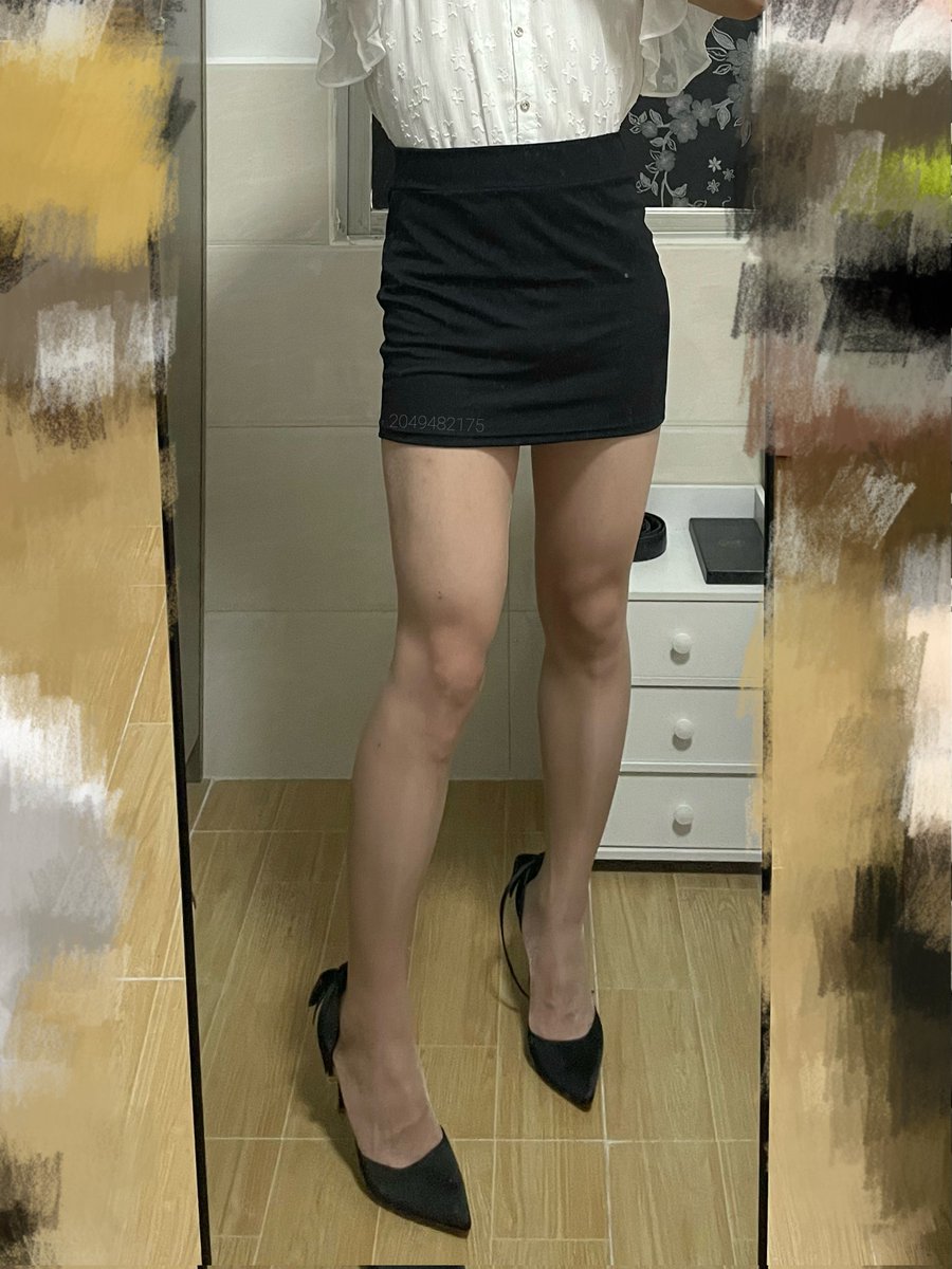 jack_wuli's tweet photo. 肉丝

#丝袜 #肉丝 #黑丝 #丝袜腿 #丝袜足 #高跟鞋 #女装 #内内 #pantyhose https://t.co/2rY3HTDO93