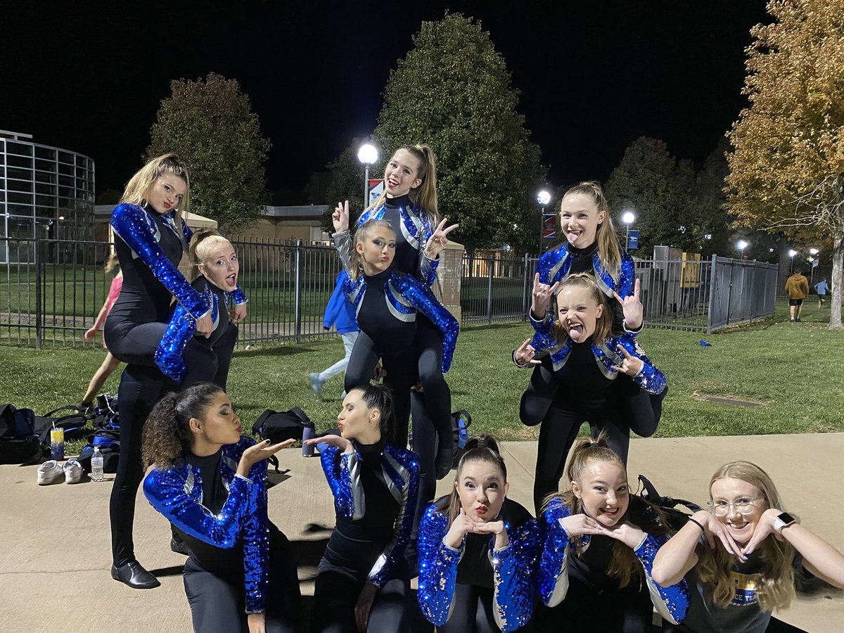 HHS_Danceteam's tweet photo. Friday Night Lights make us feel “Fabulous”!! Way to work your Jazz routine on the field tonight ladies!🤩 #NDAJazz #ForgetMeRememberWe https://t.co/PvaPqoO2EF
