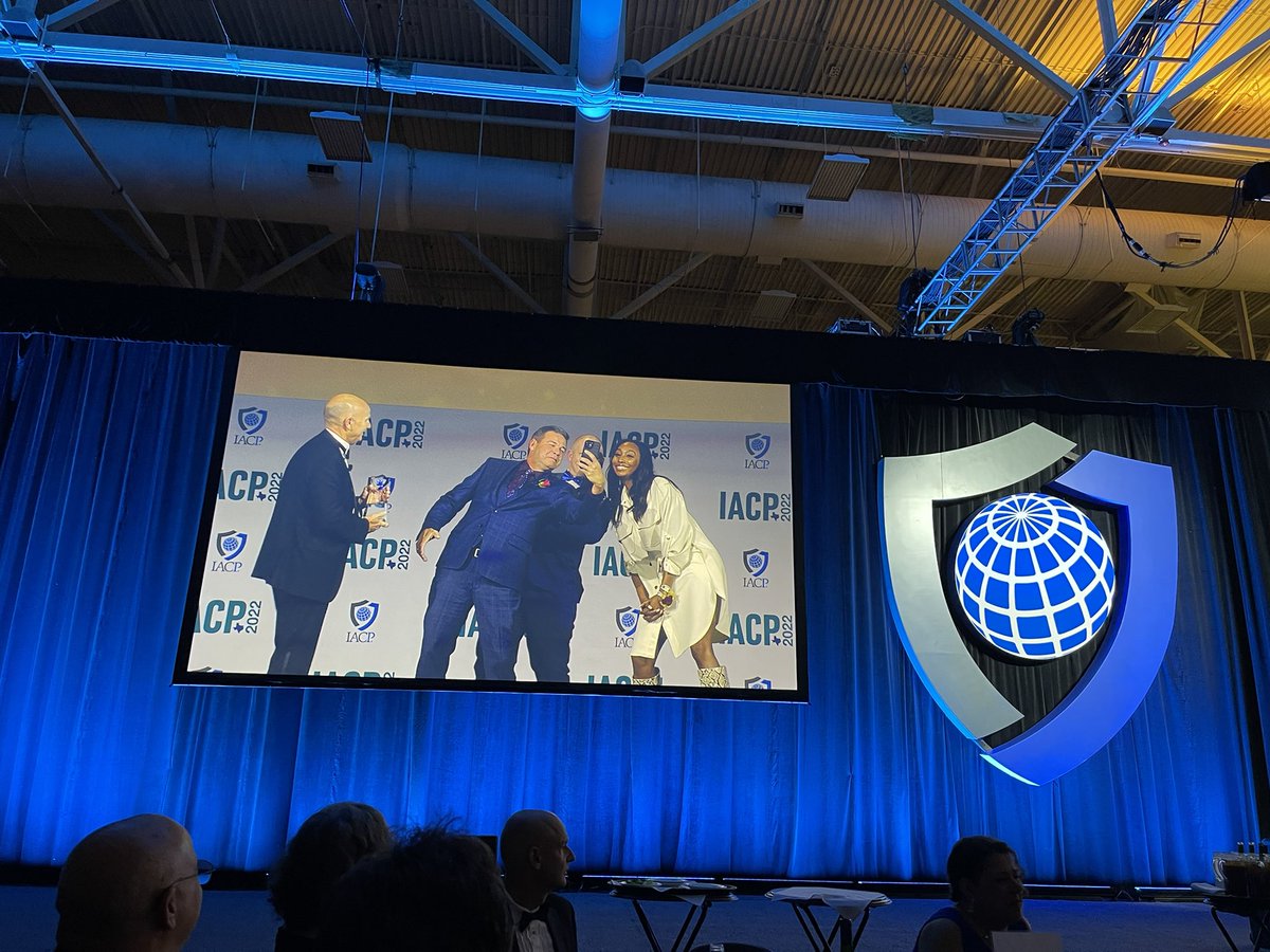 fbina264's tweet photo. Congratulations to @fbina264 session mate Mike Shaw who received the @TheIACP Public Information Officer leadership award. Epic move taking selfies on stage with IACP President @dwight4iacp , Policy Council chair @RASellon and the Sponsor Flock Safety. https://t.co/MINFUYagHq