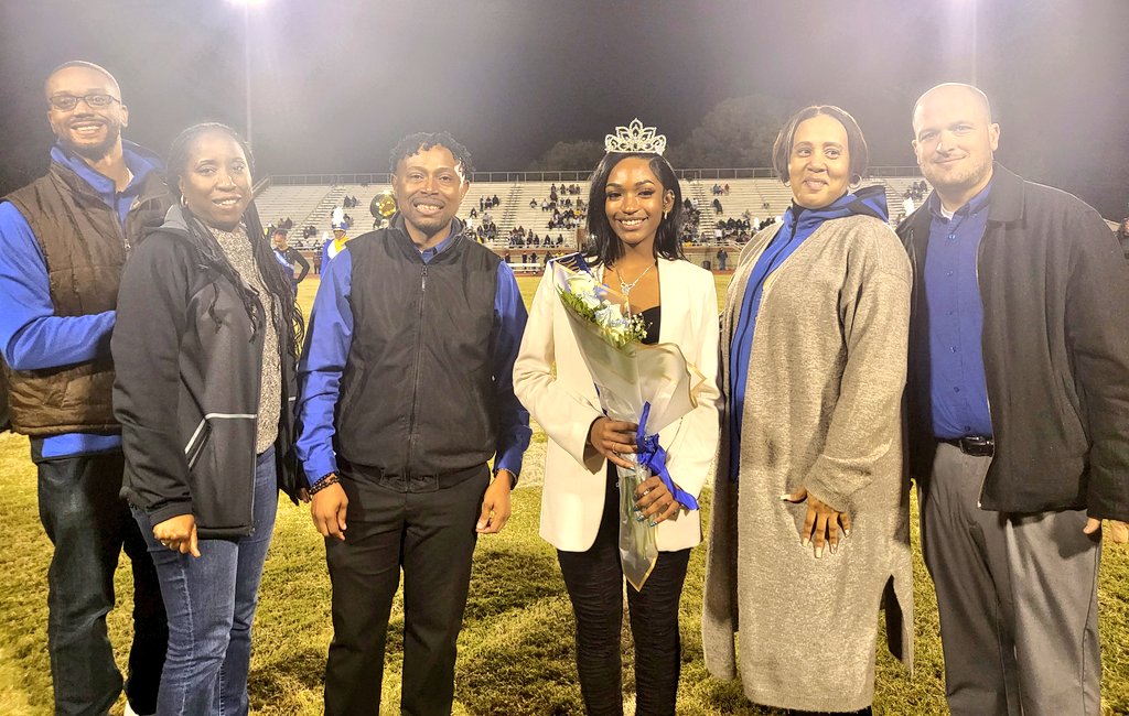 Homecoming 2022 is in the bag! PHS 41 vs Woodside 7. Congratulations to our 2022 HC King, Condarious &amp; Queen,   The hoggity.