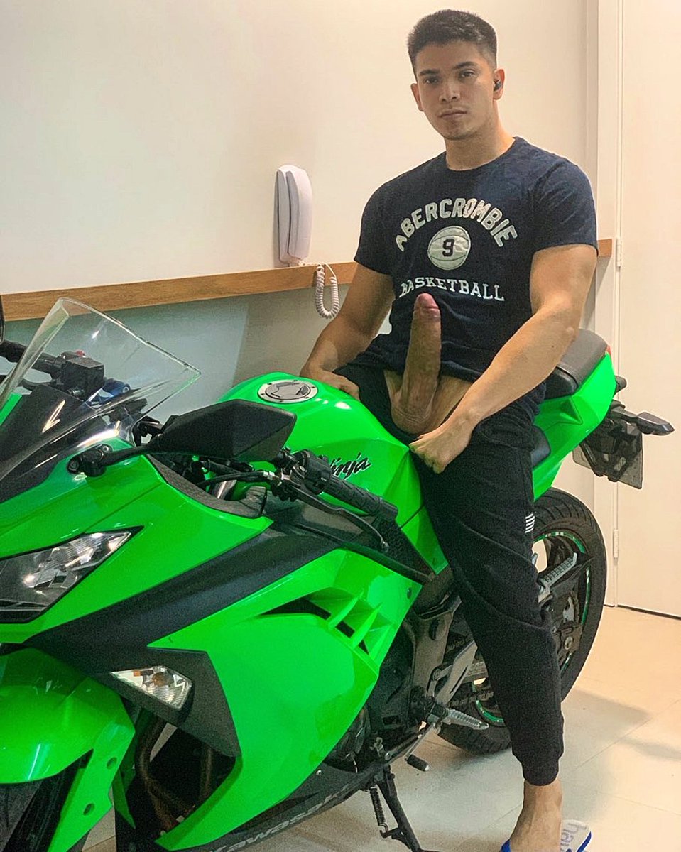 I want to break an ass🍑  give me yours😈

retweet and I write to you privately🍆💦💦

subscribe to my onlyfans promotion 50% OFF👇👇👇

onlyfans.com/anthonybrown