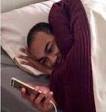 viernes a la noche los de gh de joda y yo viéndolos así ajjsajj al final la que esta encerrada parece q soy yo #GH2022