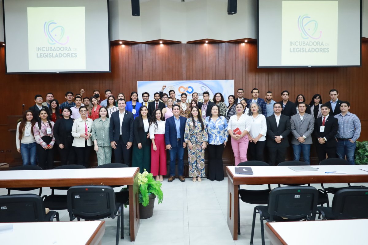 Politikmnte's tweet photo. 📰 | Incubadora de Legisladores Sinaloa 2022, 4ta edición - @NadaNosDetiene 

Primer día 📸

#PoliticalJunkies #NadaNosDetiene

Enlace con todas las fotos 🔗 https://t.co/yK1xssvQEo https://t.co/uBO0OTG9t3