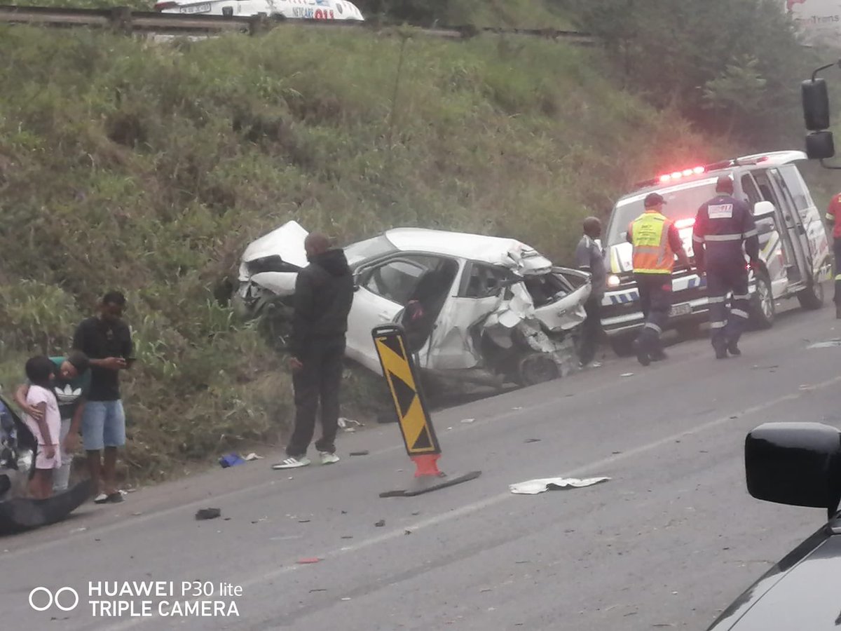 ms_tourist's tweet photo. If you are driving to Durban from   Gauteng this festive, please take Cedara just after Howick or Hilton. That way you can avoid this death trap called “ Town  Hill” on Peter Brown drive. Almost every week there is a fatal accident here. Please remember to avoid this stretch 🙏🏾 https://t.co/0BYiCSkk47