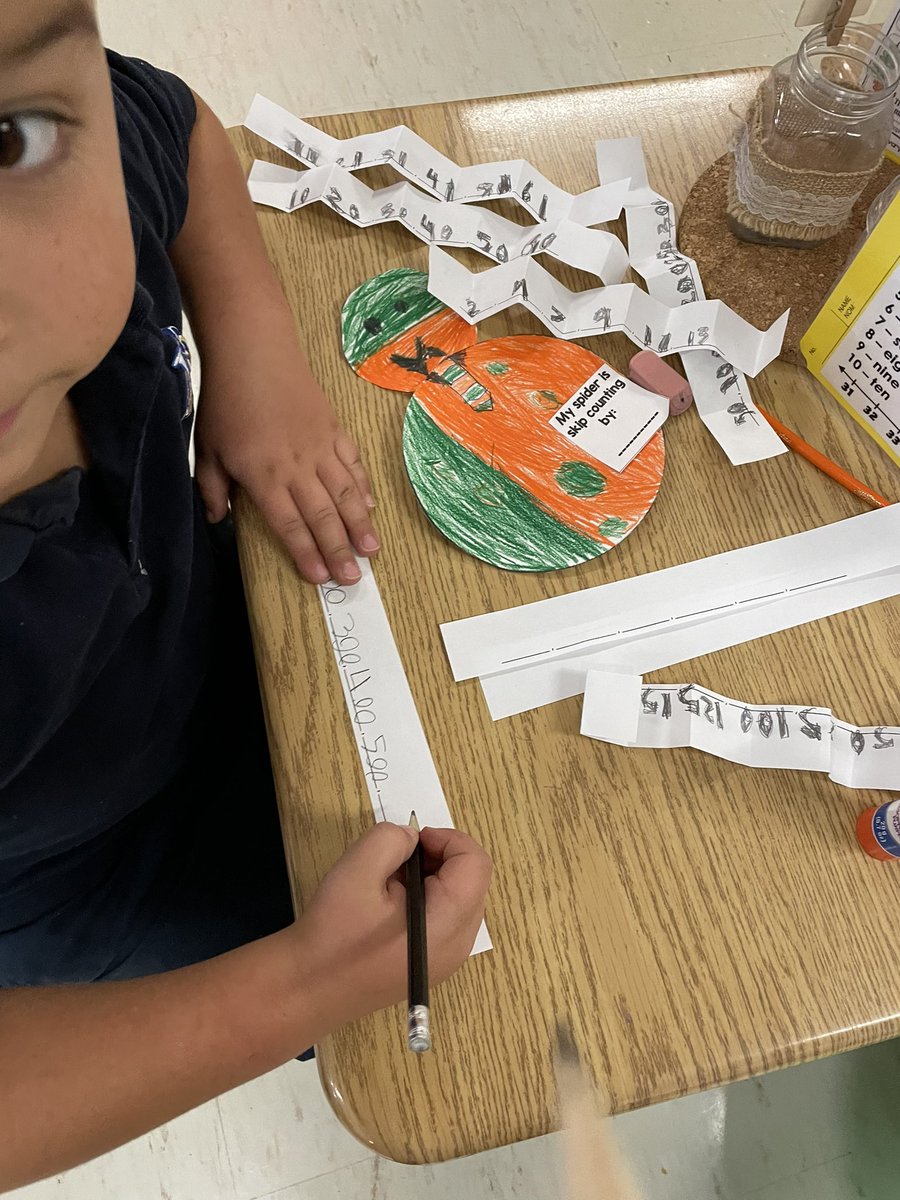 MsGrieco's tweet photo. This week we completed our skip counting spiders, it was a great way to show what we have learned so far and get us ready for the spooky season of Halloween π·πΈ @OLVMWolverines @HCDSB #math #handsonlearning #skipcountingfun https://t.co/3KpKqHRSQ4