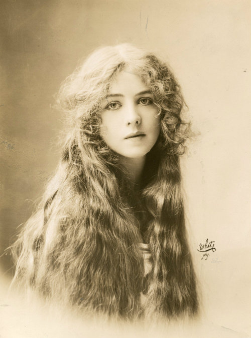 wikivictorian's tweet photo. Portrait of American actress Ione Bright. Photographed in 1912. https://t.co/z2ZM9LUFeI