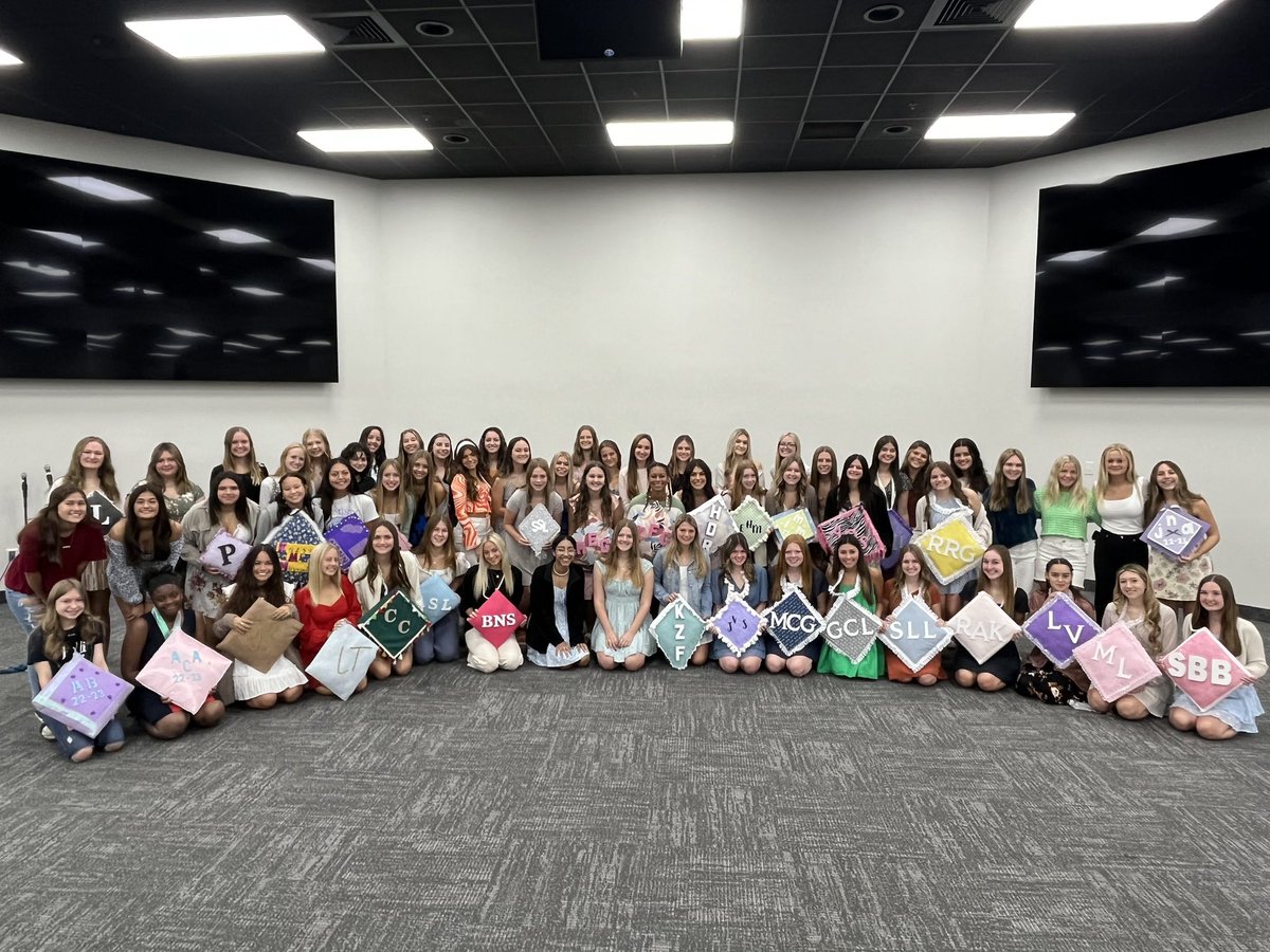 FHSAtlas's tweet photo. We had our Bigs &amp; Littles breakfast this morning and it was a success! https://t.co/8NY0pK5Keo
