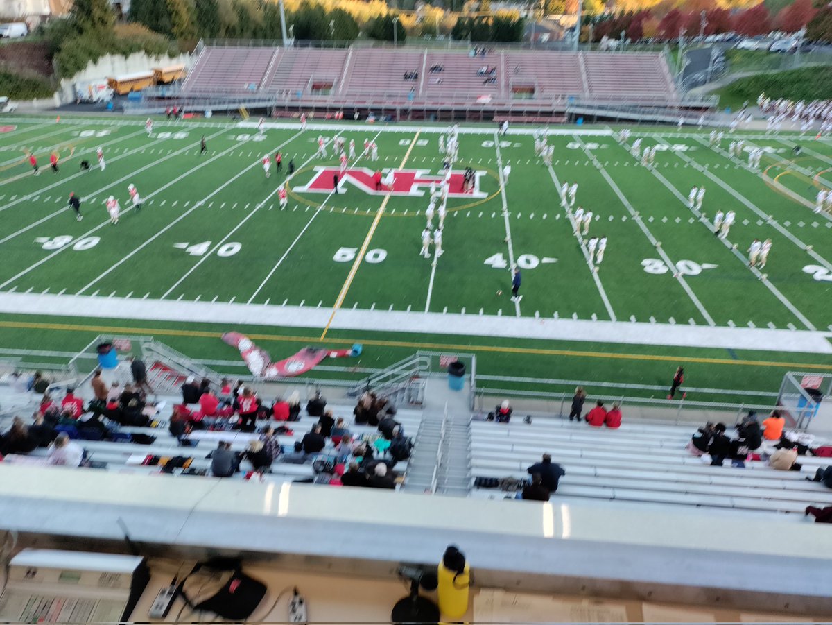 stwjwhaley's tweet photo. Pregame look from Martorelli Stadium  home of the North Hills Indians v. Franklin Regional Panthers https://t.co/TayR5J4oot