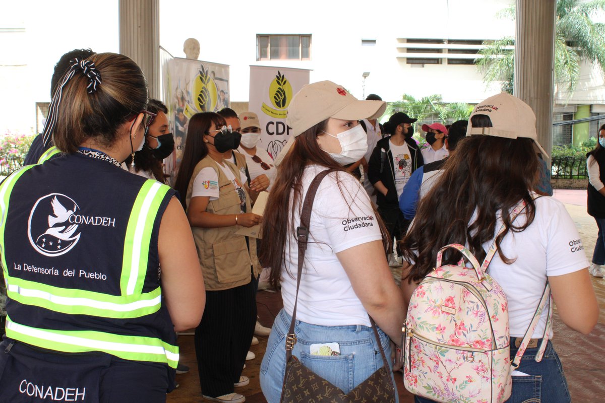 CONADEH's tweet photo. En ocasión de la visita del Grupo de Expertos de Naciones Unidas, la Unidad de Desplazamiento Forzado Interno #UDFI del #CONADEH, ratificó la necesidad de acelerar la discusión del Proyecto de Ley para la Prevención, Atención y Protección de las Personas Desplazadas Internamente. https://t.co/OOlT8PUJJ7