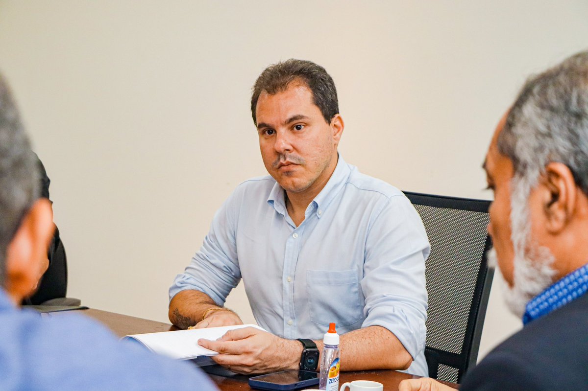 Seincma's tweet photo. Reunimos com a @FecomercioMA e #Sindiópticas nesta sexta (21), para conhecer, juntamente com a #Suvisa (@SaudeGovMa), o projeto de fortalecimento da competitividade no setor do varejo de óticas, idealizado pela federação, em parceria com o sindicato ✅ https://t.co/TmS8upYmxU