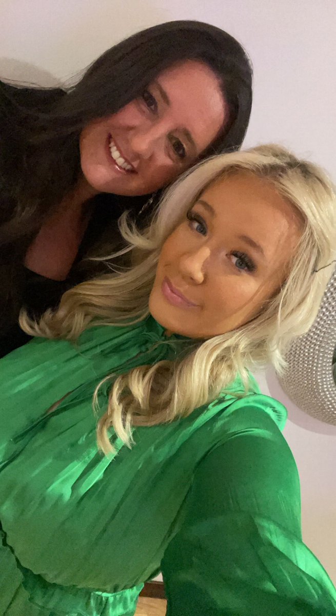 TerrieJeanx's tweet photo. Me and my girl 💗 @megan_barker10 https://t.co/fM4ongcuGE