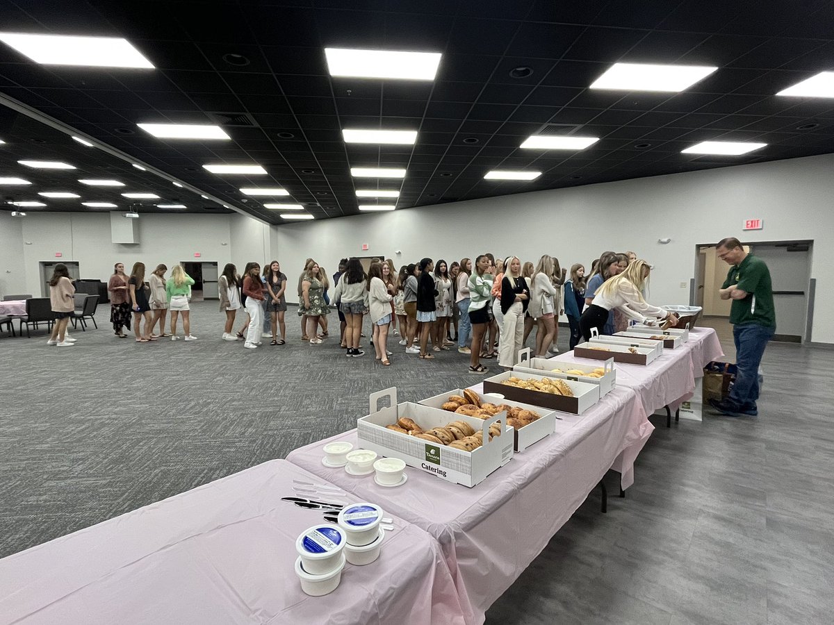FHSAtlas's tweet photo. More pics from the breakfast this morning! https://t.co/noJ7qPJmXN