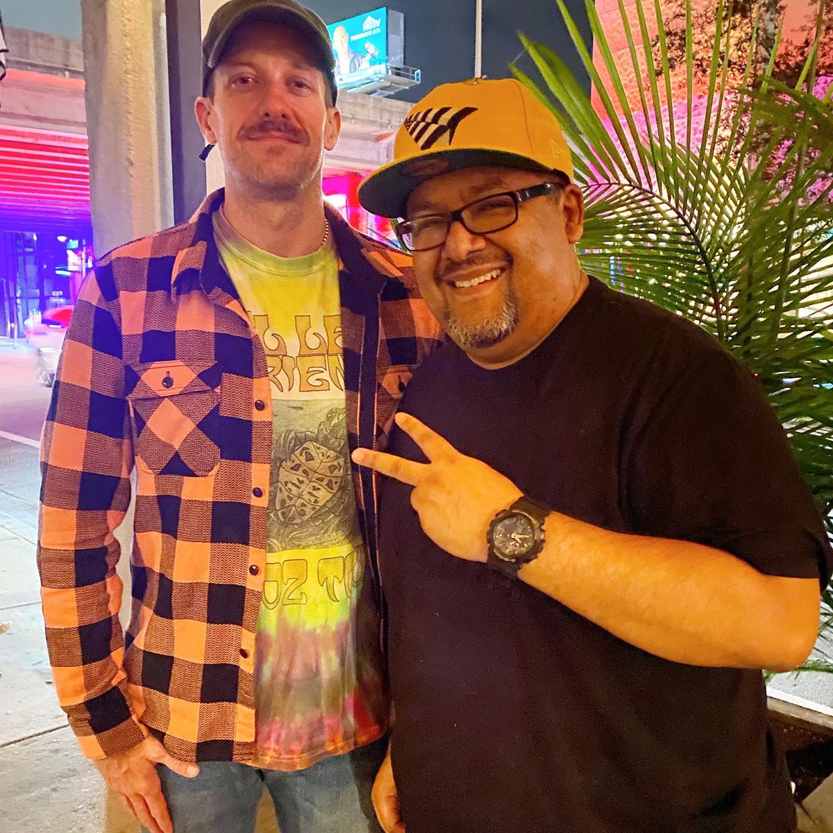 cerati9's tweet photo. A visit to Old Greg’s Pizza with @SaintChrisDFer. 🎂4️⃣5️⃣🎂 - Miami - 10.20.2022 @oldgregspizza #Chino45 #HappyBirthday #FelizCumpleaños #OldGregsPizza #OldGregs #Miami #Florida #chicken #pollo #meatballs #albondigas #pizza #foodporn @ Old Greg's Pizza https://t.co/MobXemneP3 https://t.co/FslOFYP9Y6