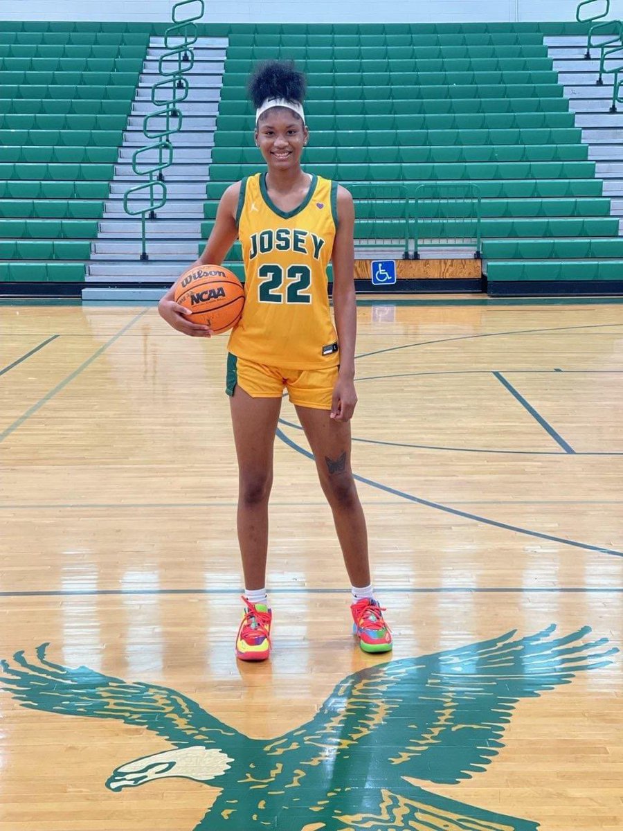 6’1 post Ja’Siiyah Holmes <a href="/siiyahnecole/">siiyahnecole_</a> has taken her talents to 
<a href="/JoseyGBB/">T.W. Josey Girls Basketball</a> for her senior season. College coaches check her out. @MrBigShot_Bland <a href="/ingram_coach/">Coach Harold Ingram</a> <a href="/coachwill1_/">william Rutledge</a> <a href="/Coach_Dixon/">Surina Dixon</a> <a href="/CoachJHurst/">Jaterra Hurst</a>  @CoachGuyUSCA <a href="/1lboogie22/">Lauren Johnson</a> <a href="/_Coach_Reid/">Shatonya Reid</a> @BCUCoach_WALTON <a href="/AlexisUffmann/">Alexis Uffmann</a>