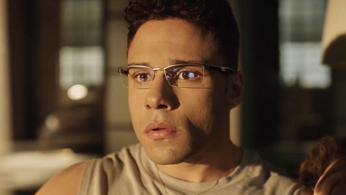 cosmicloustat's tweet photo. judd &amp; carlos in glasses is my favourite thing tbh https://t.co/Et94iNWyMw