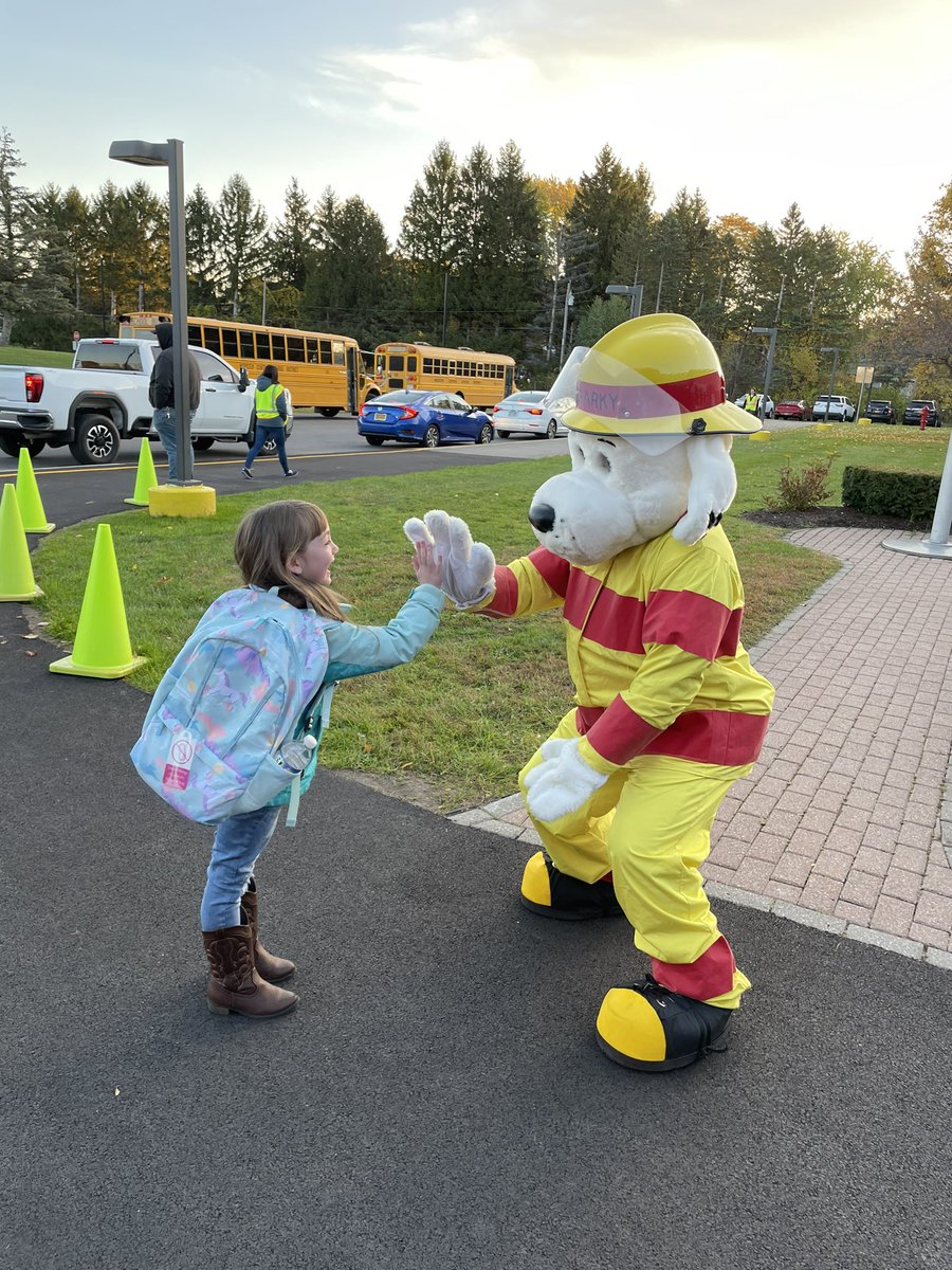 Martha End tweet media