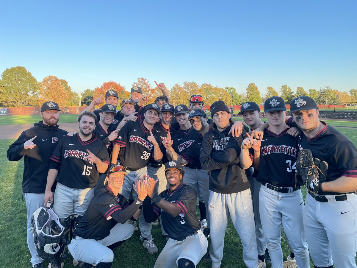 LafayetteBsbl's tweet photo. Winner winner 🐓 dinner #TeamPattyV https://t.co/3zeqvvEmJn