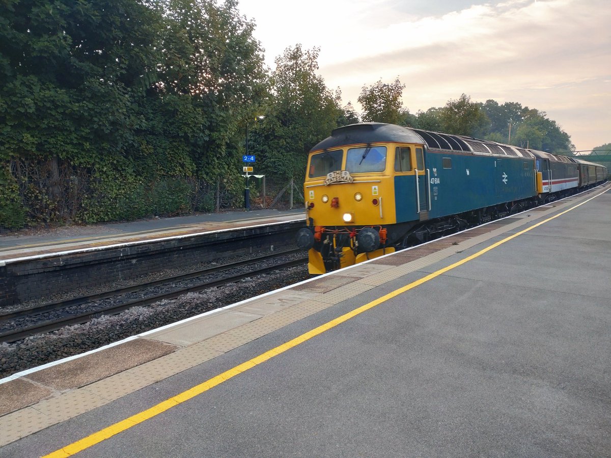 marky_bart's tweet photo. Old school #diesel appreciation post. Some trains I've been on in the last year #class47 #brushtype4 https://t.co/YcRL3MB5N6