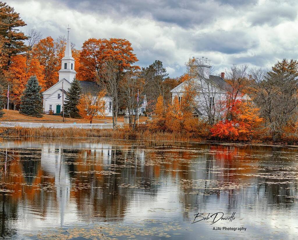 A view across Village Pond in Marlow, New Hampshire.
#country_features#renegade_rural#explore_countryside_#raw_community#trb_rural#backroad_visions#newenglandphotography#newenglandpictures#newengland_igers#mynewengland#newenglandtraveljournal#naturalnewengland#backroadsofnew…