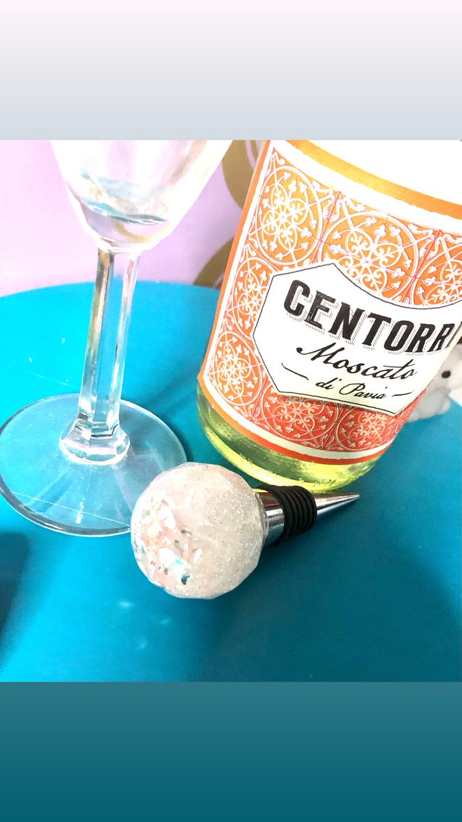 KWoo10's tweet image. Handcrafted wine bottle stoppers available at kwoo10designs.com #jewelry #coasters #allthingscreative