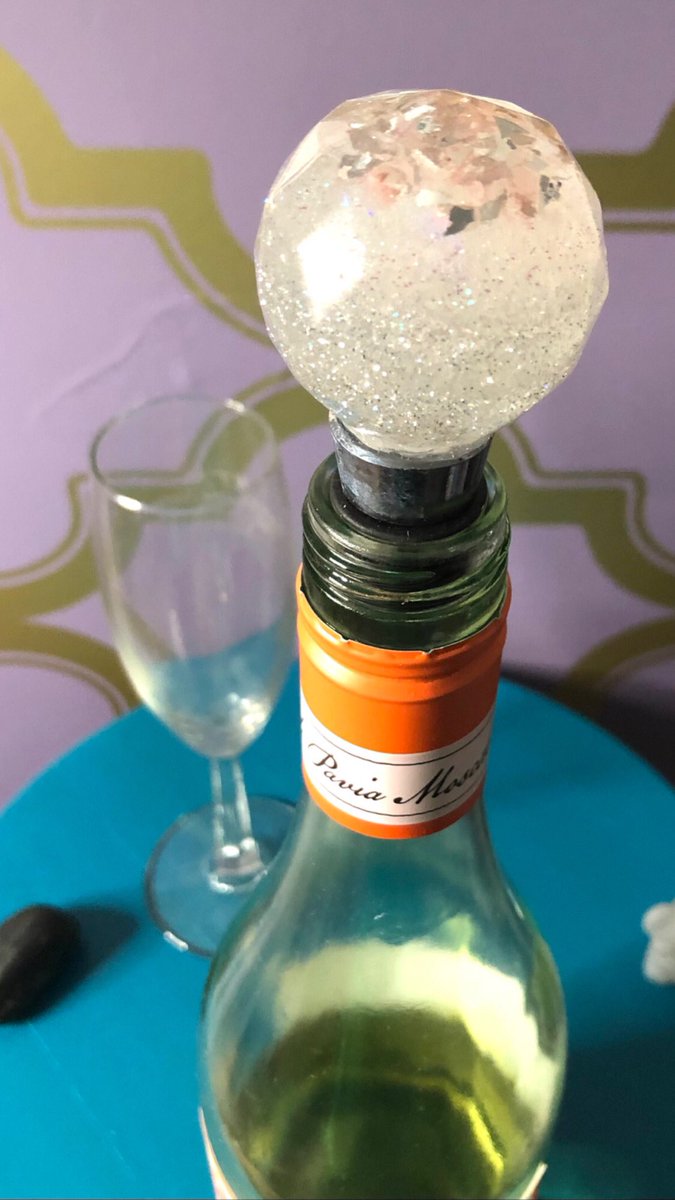 KWoo10's tweet image. Handcrafted wine bottle stoppers available at kwoo10designs.com #jewelry #coasters #allthingscreative