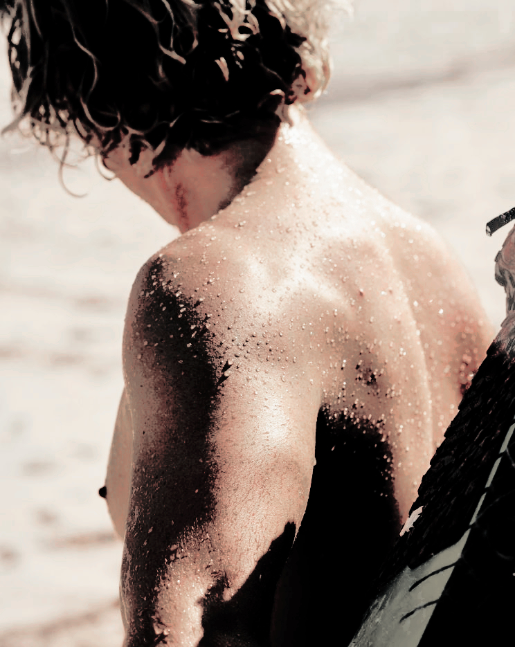 hangeIeven's tweet photo. ⠀

⠀⠀⠀⠀⠀⠀⠀⿻ peeling out of the wetsuit.ᐟ □ https://t.co/kDHTPxAF4P