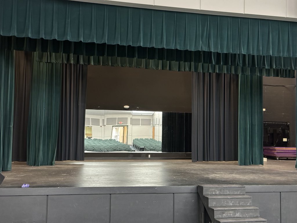 katypbridges's tweet photo. That’s a wrap! Bittersweet to strike the set for Murder’s in the Heir. Great memories made. Musical to come in the spring!! #MITH #OOTI @Ndavis615 @mlopez8science @eastcarymiddle https://t.co/HPspQX2yBM