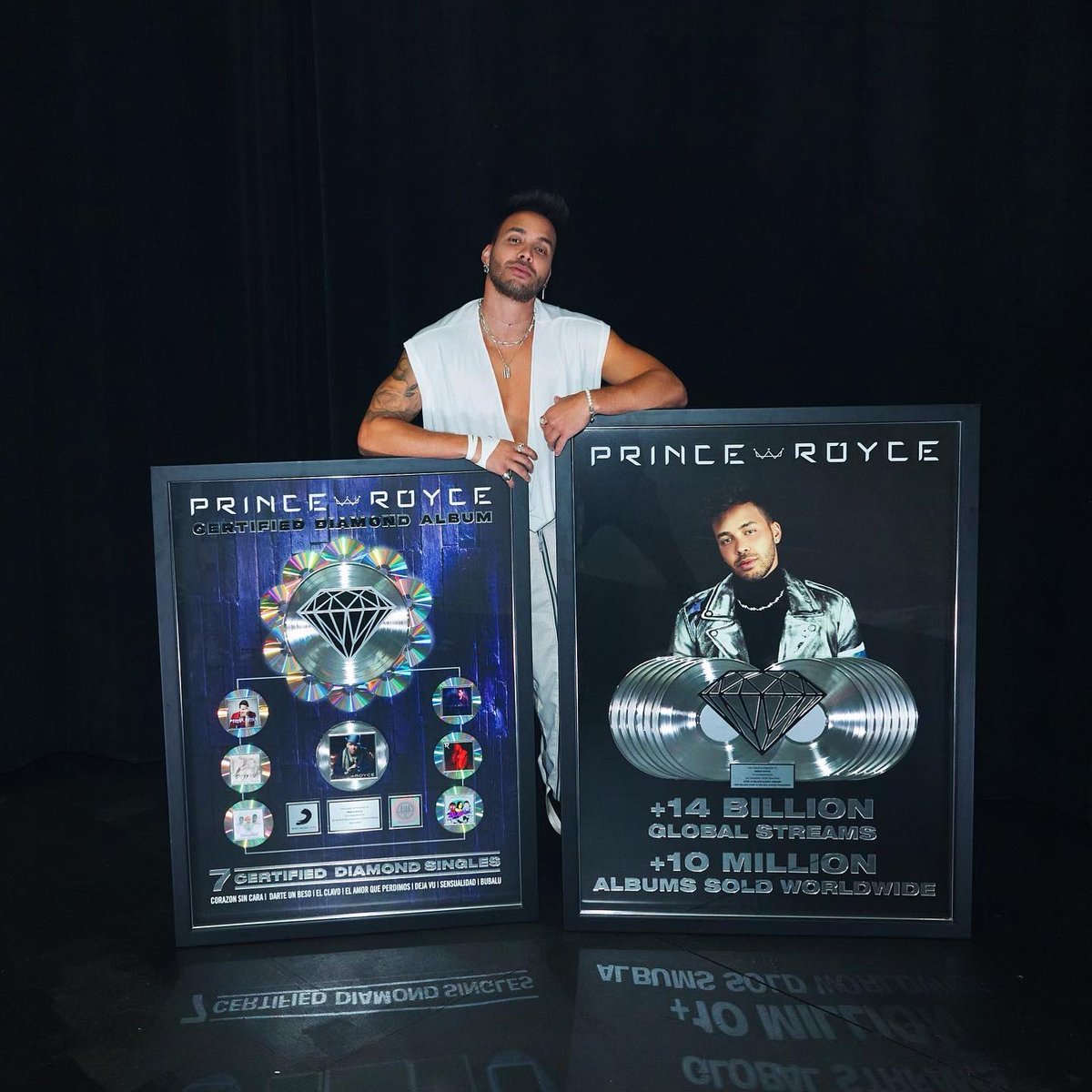 PrinceRoyce's tweet photo. Mas de 10 millones de discos vendidos y 14 billones de streams en el mundo 🌎! GRACIAS GRACIAS GRACIAS es lo único que puedo decir - por todo el apoyo que me han dado a lo largo de mi carrera. Sigo soñando gracias a ustedes!! 💎💎💎💎💎💎💎 https://t.co/Ks1Ba07EKP