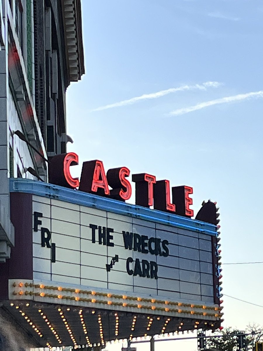 UnbrokenJuliet's tweet photo. 4.5 hour drive later and we are ready to see @WeAreTheWrecks! The last time we saw them together was 2017. Let’s goooooo! https://t.co/pIrjouTgwO