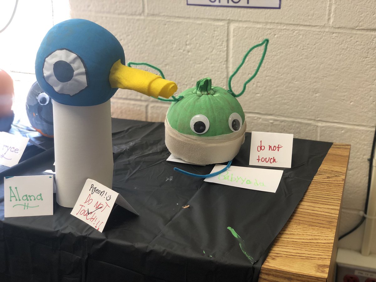 ms_zacks's tweet photo. For Rock Your School Day🤘😎🎸🎶 my 5th grade class turned pumpkins into storybook characters! I LOVE these and how EXCITED students were!! 

🤘Media Class ROCKS! 😎 
@QuarterfieldES @AACPSReads @getyourteachon
#AACPSAwesome #rockyourschool #storybookpumpkincharacters https://t.co/QBOvC0F0GD
