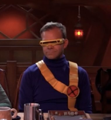 andrasste's tweet photo. laura was acting her ass off so much in this scene and then liam’s just sitting there like -_- LMAOOO https://t.co/08Ebiq7cFT