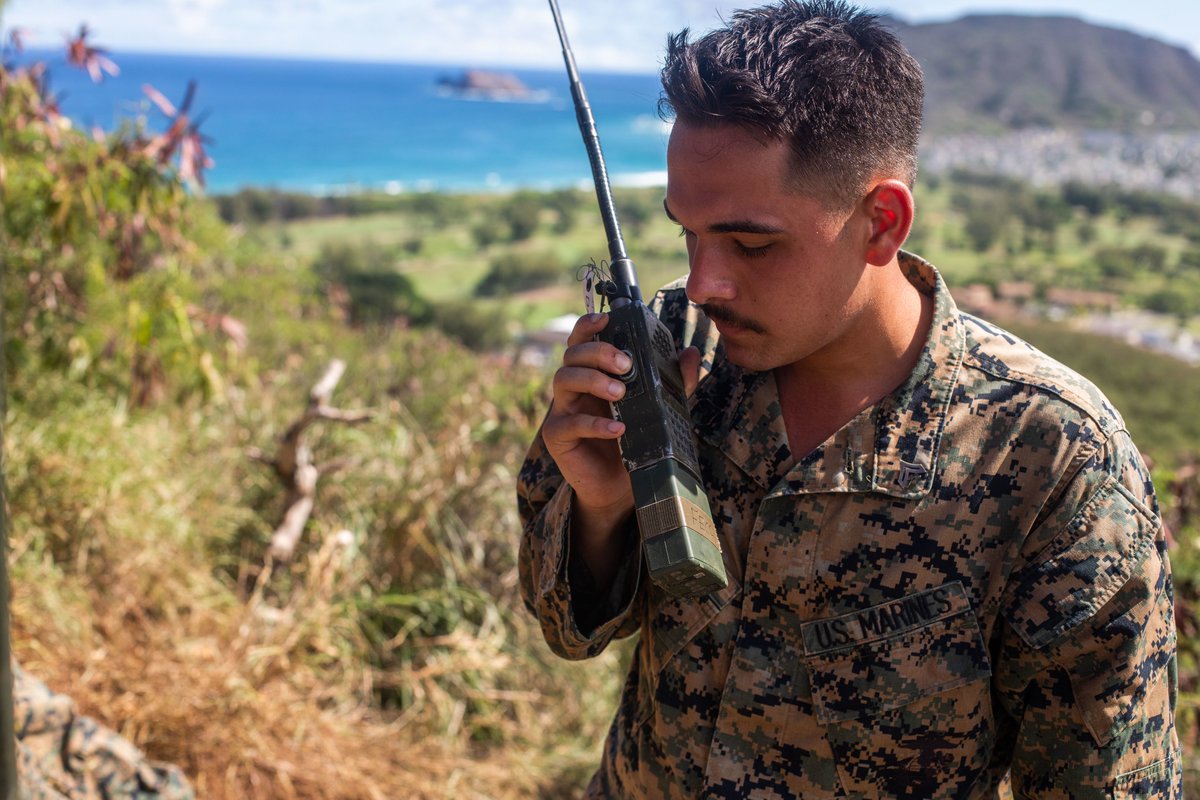 PacificMarines's tweet photo. @USMC with 3rd Littoral Combat Team, #3rdMLR, @3d_marine_div conduct a Fire Support Coordination exercise on Marine Corps Base Hawaii. #MarinesoftheCorps #AnyClime #ReadyNow 
@indopacom @IIIMEF https://t.co/b9Hg9r0Z3c
