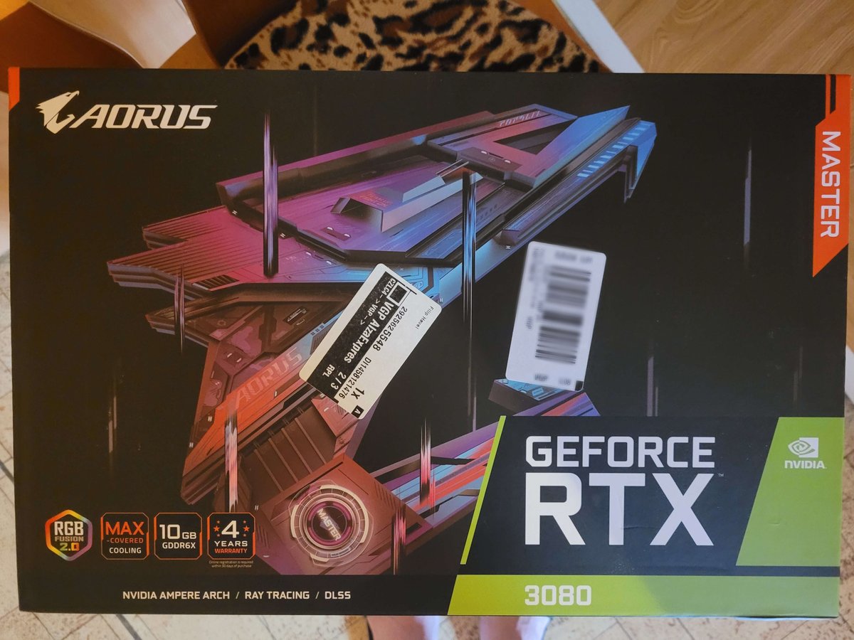ShanFindsPixels's tweet photo. So i saw few days ago in local retailer Gigabyte Aorus Master 3080 10GB for under MSRP.  😍
So i ordered it. ☺️
And gave my 3070 to dad. 🥳 
So happy with the upgrade!! ♥

#RTX3080 #GigabyteAorus #AorusMaster #NvidiaRTX #RTX #NewGpu #PcUpgrade #Upgrade https://t.co/bvtdaEMSF2