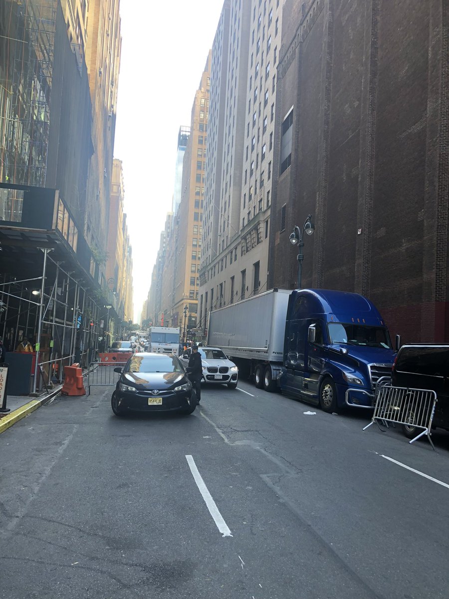 BriereProd's tweet photo. Hello @hammersteinball π€ #productiontransportation #showfreight #brieretransportation #briereproductiongroup https://t.co/ojr6okrYrs