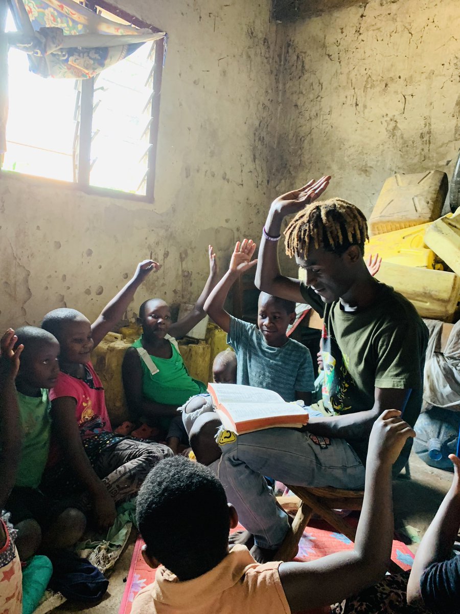 Timoth4Ssemanda's tweet image. We pray together 🙏