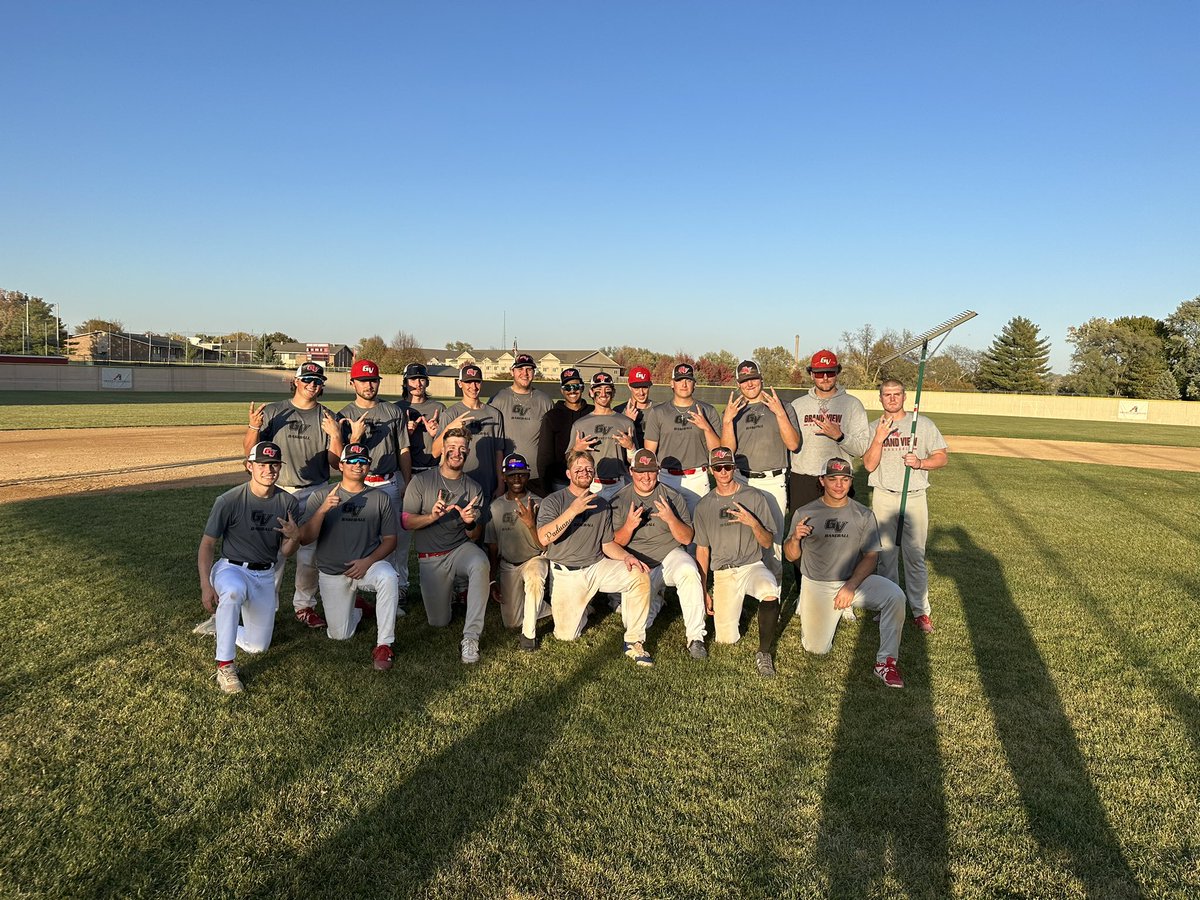 GVBaseball_'s tweet photo. Your Fall 2022 World Series Champs 

Team Grey! 🏆 https://t.co/fdSX2ftBN5