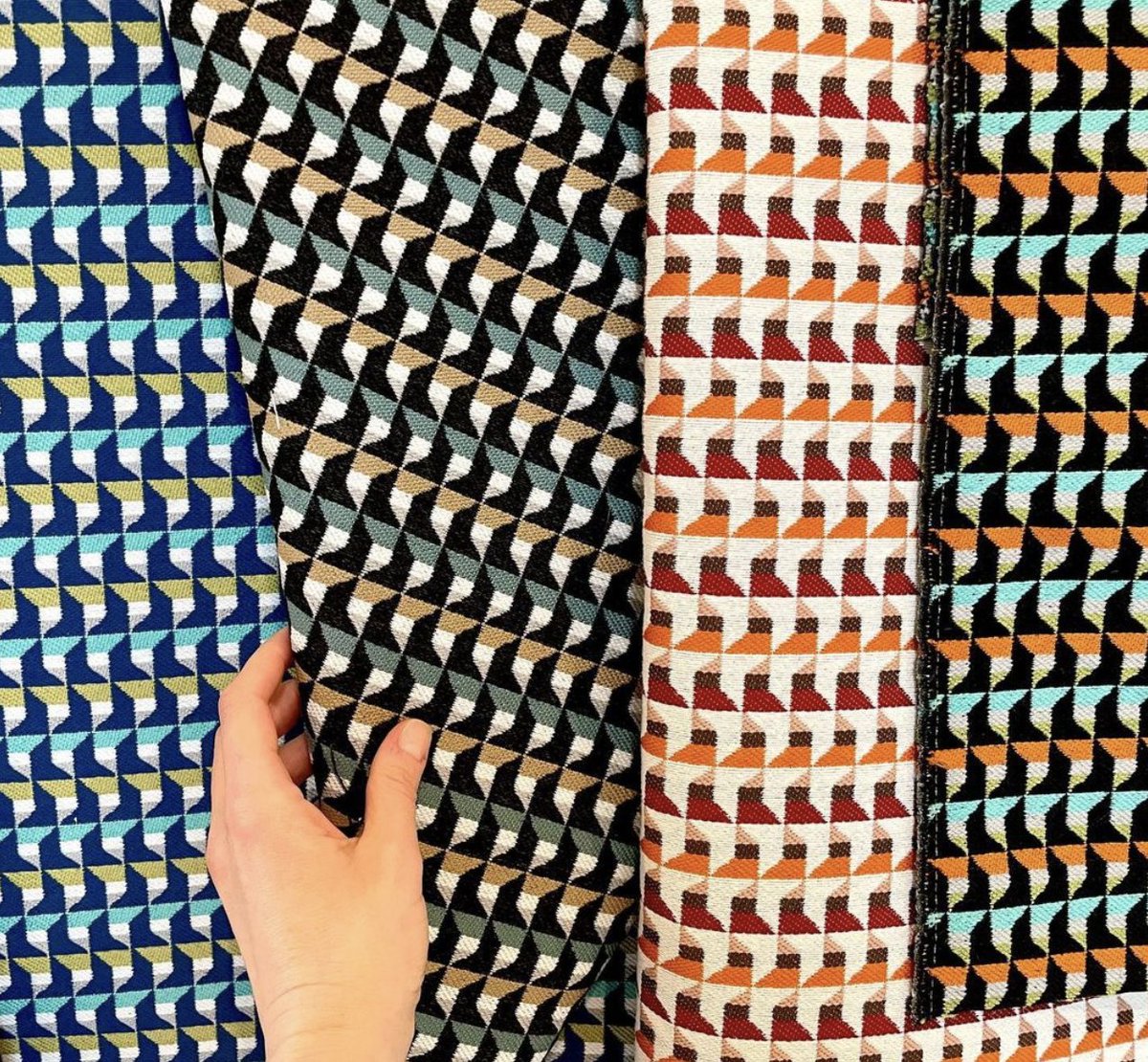 cfstinson's tweet photo. System, a small scale multi color design that is inspired by a mid-century esthetic 🌈🧶
#textiledesign #patterndesign #interiordesign #contractdesign #contracttextiles #textilelover #workplacedesign https://t.co/xbAy3HJBJq