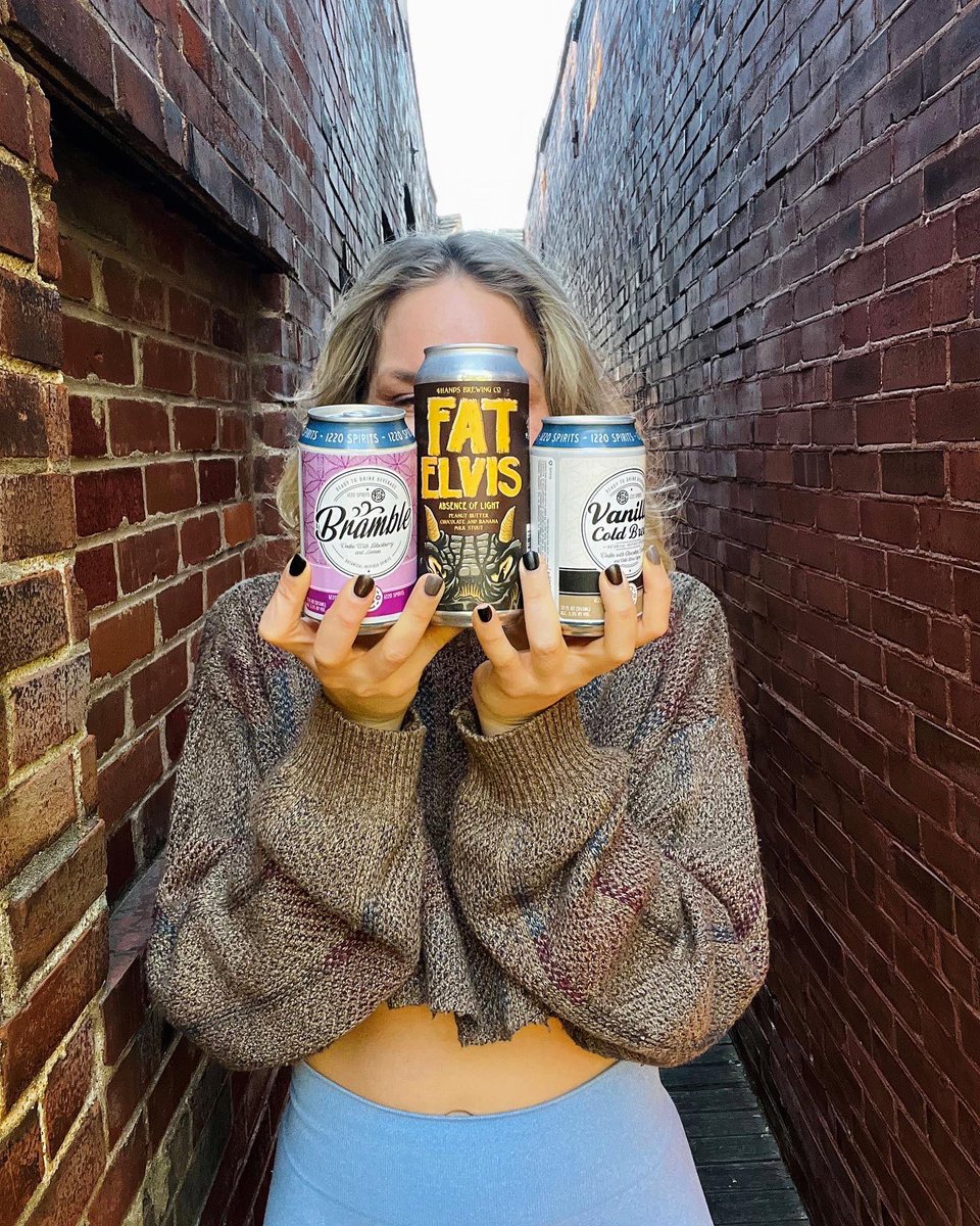 Got a preview of the provisions available tomorrow at @4HandsBrewingCo’s inaugural Fall Fest. Don’t snooze on their newest Absence of Light variant, Fat Elvis. It debuts tomorrow alongside @1220spirits’ newest canned cocktails, Bramble and Vanilla Cold Brew!