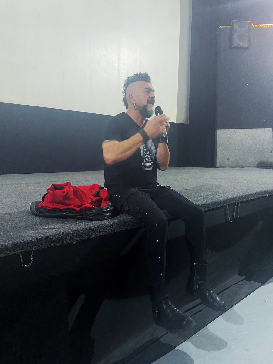 RevueltasDgo's tweet photo. Sergio Arau, músico y cineasta, visitó la #Cineteca Municipal de #Durango para hacer una interesante concatenación entre la #Música y el #Cine Hay que encontrar las relaciones entre las manifestaciones artísticas y, para ello, también #VamosAlRevueltas @EVillegasV https://t.co/0LzxjGBAeW