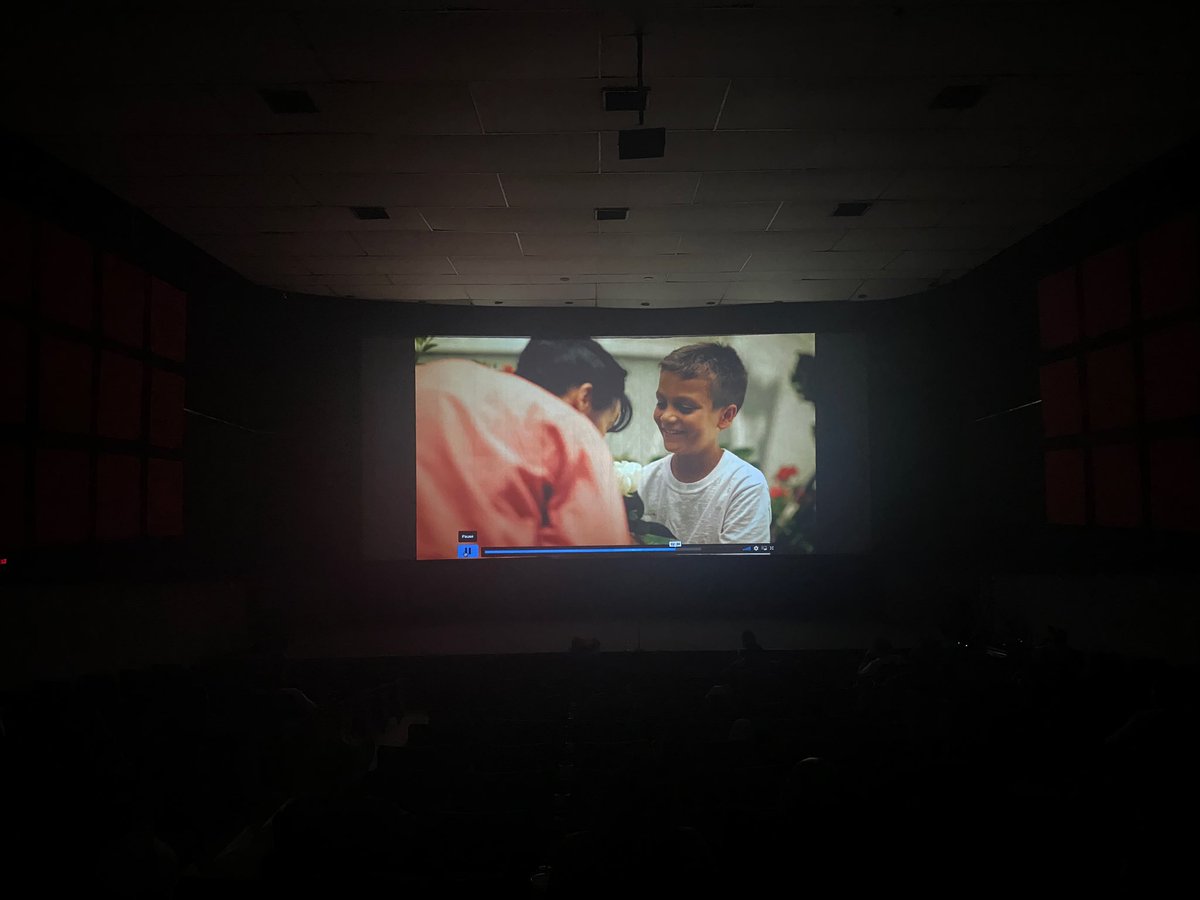 RevueltasDgo's tweet photo. Sergio Arau, músico y cineasta, visitó la #Cineteca Municipal de #Durango para hacer una interesante concatenación entre la #Música y el #Cine Hay que encontrar las relaciones entre las manifestaciones artísticas y, para ello, también #VamosAlRevueltas @EVillegasV https://t.co/0LzxjGBAeW