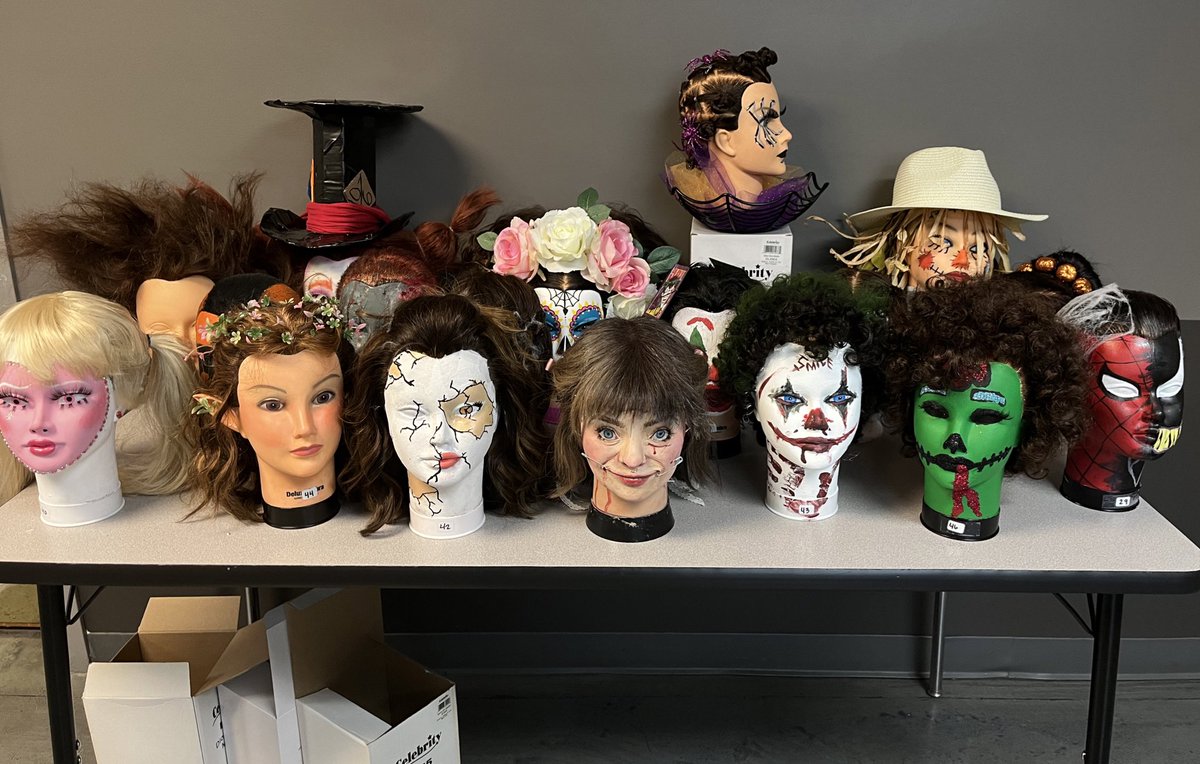 Babybuttermouse's tweet photo. all the heads are out! come in and vote for your favorite! https://t.co/mEbJNTPP2B