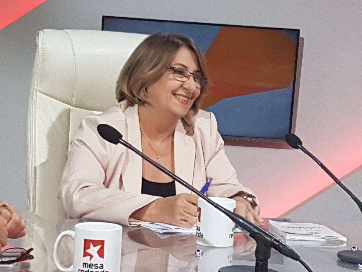 Presidenta del Consejo Electoral Nacional en unos minutos en la Mesa Redonda espacio de la TV cubana nos estará actualizando sobre las Elecciones Municipales del Poder Popular. #VoluntadDeNominar #CubaNomina #CENCuba