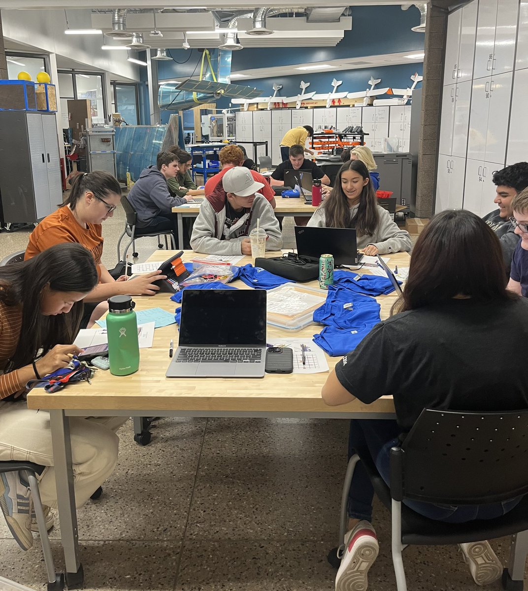 MrsDowning's tweet photo. Student robotics leadership starting their training for VEX Tournaments. They will be running 19 tournaments as tech crew, refs, scorekeepers, etc. #LoveRobotics #StVrainStorm #svvsdrobotics @JacobRobertsCO @areitzig @ICSVVSD https://t.co/dFBLlBKiu2
