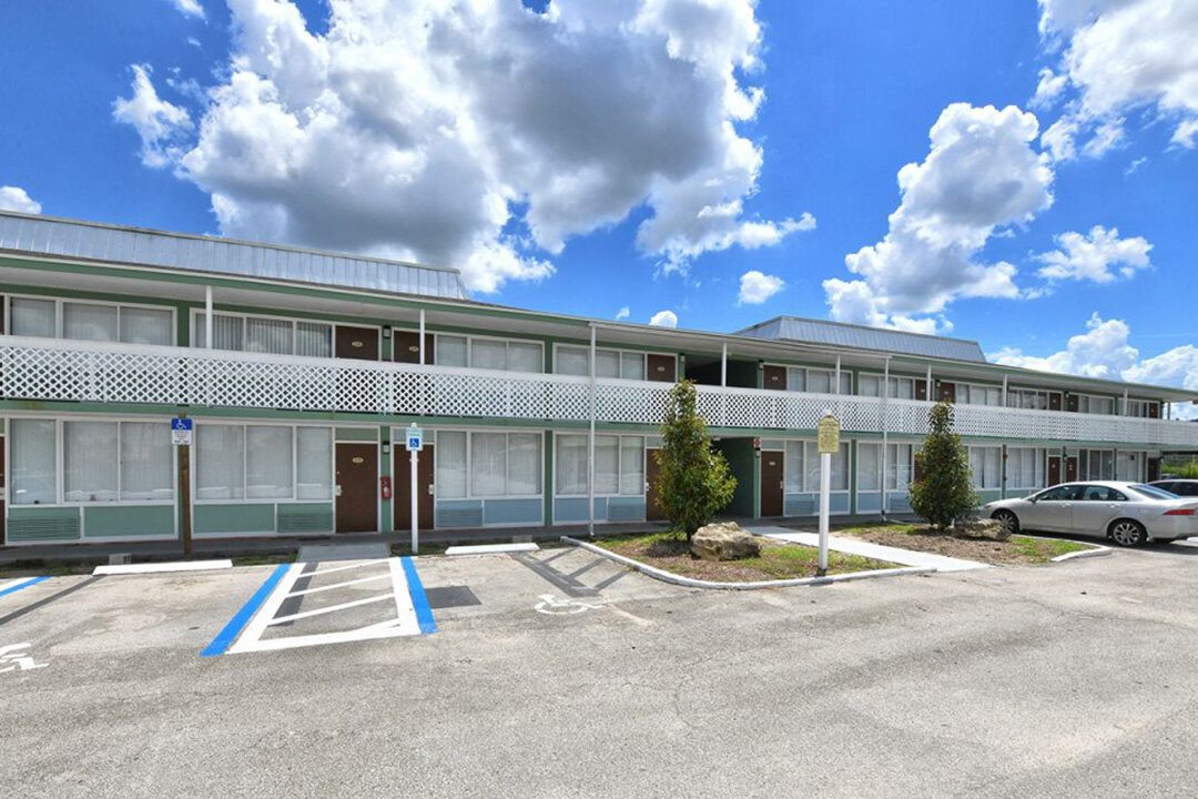 New home. New adventures. New memories. Visit onestophousing.com today to find your next port of call! Featured: Backlot Apartments in Kissimmee 

onestophousing.com

#OneStopHousing #OSH #FloridaAffordableHousing #MemphisAffordableHousing #AffordableHousing