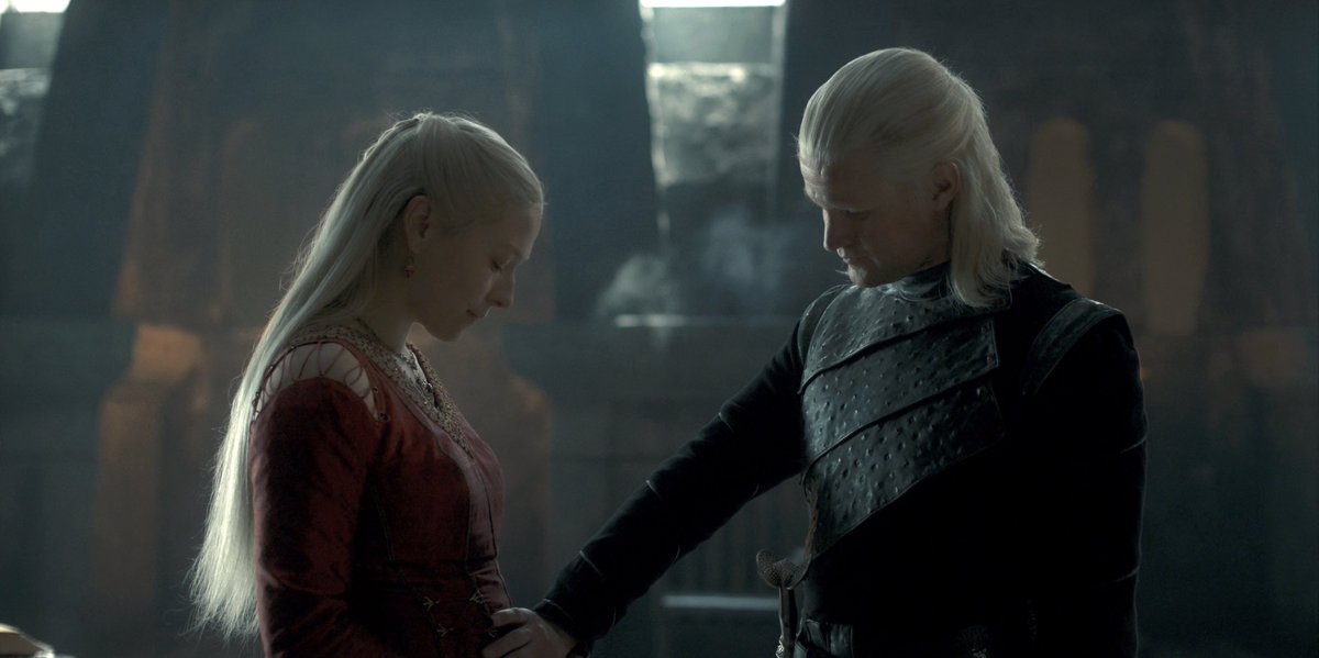 daemyrasafe's tweet photo. "he [daemon] has a sense of duty to his family. i think he'd lie on his sword for his brother and rhaenyra." https://t.co/QY8VMs8YDy